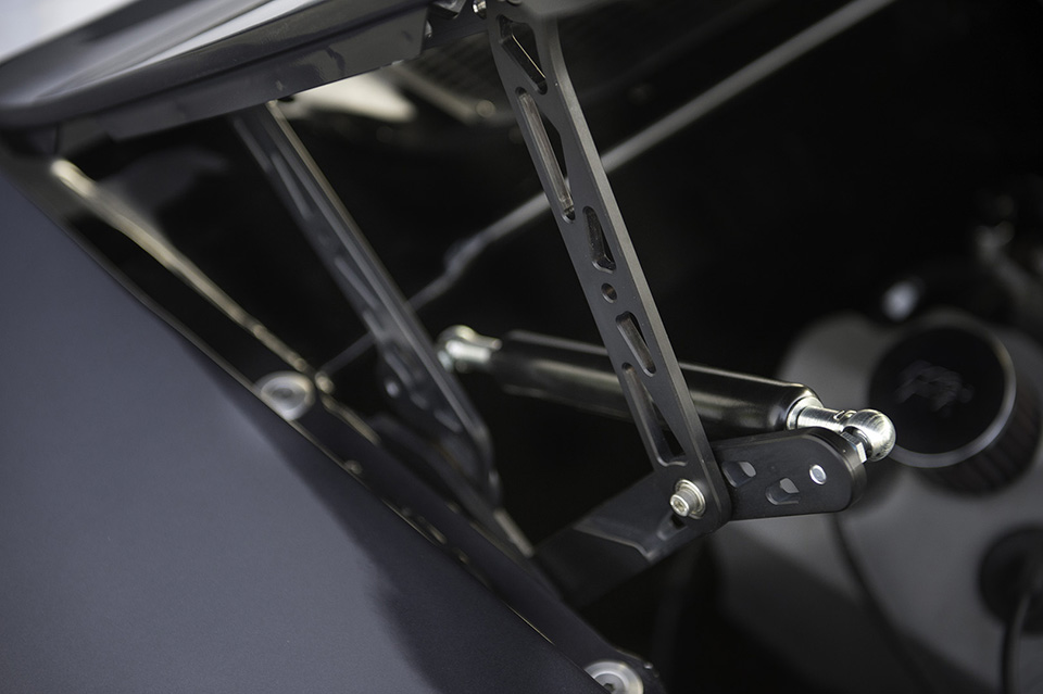 Hemi Cuda by Porsager engine hood latches