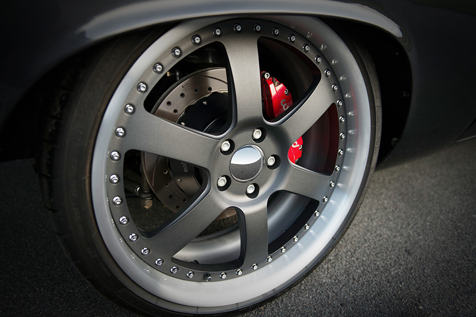 Hemi Cuda by Porsager front wheel